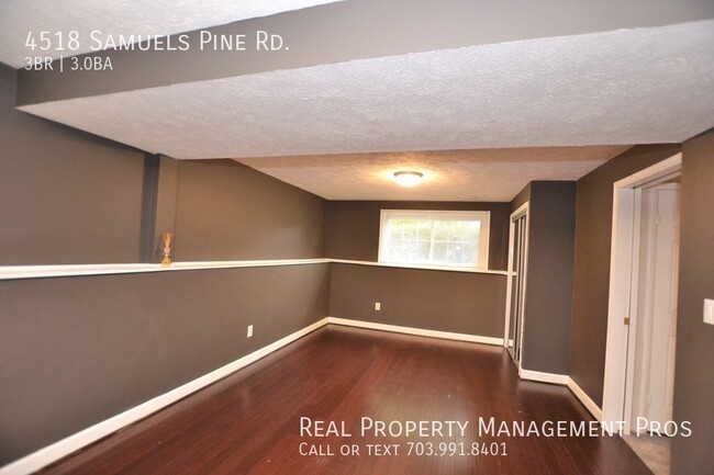 Building Photo - Beautifully Updated Single Family For Rent...