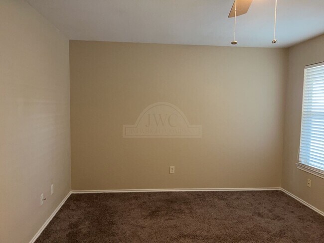 Building Photo - 4402 Breckenridge Dr