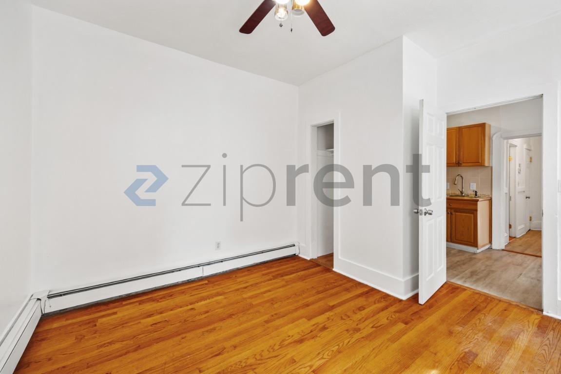 Building Photo - Unit 3