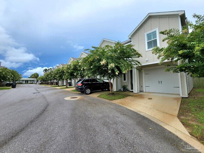 Primary Photo - 218 Junction Ave
