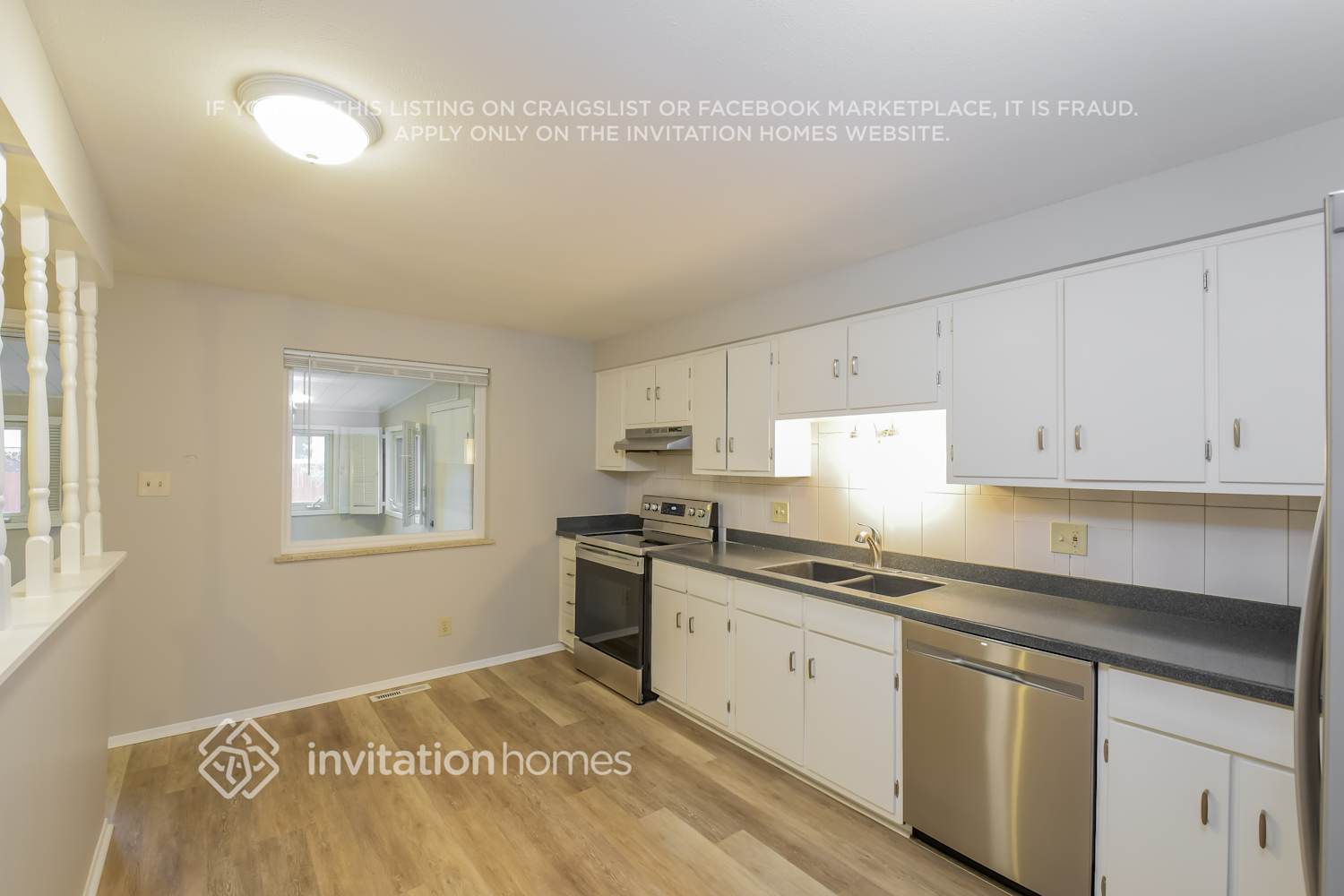 Building Photo - 8866 W Asbury Dr