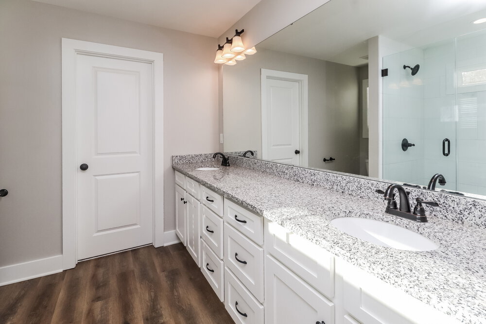 Building Photo - 528 Hillandale St NE