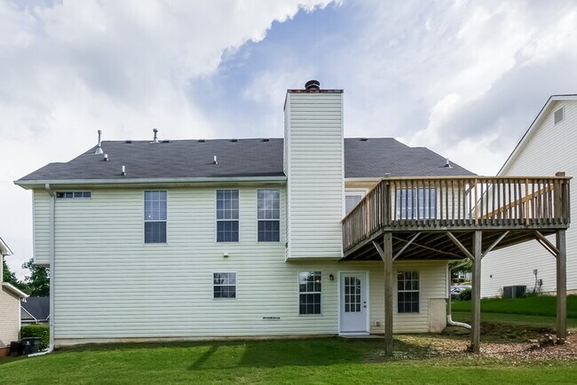 Building Photo - 413 Gresham Dr