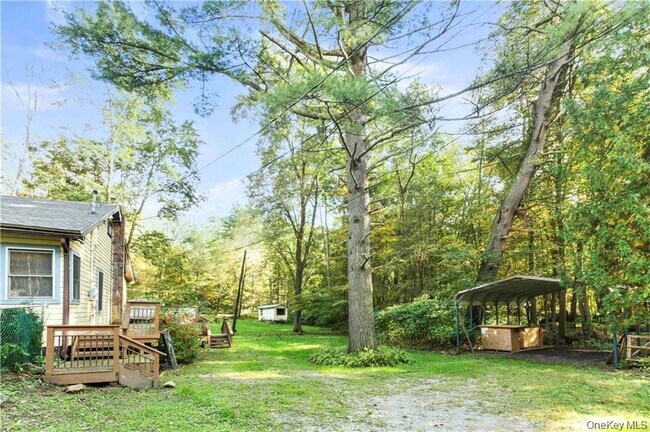 Building Photo - 4 1st St