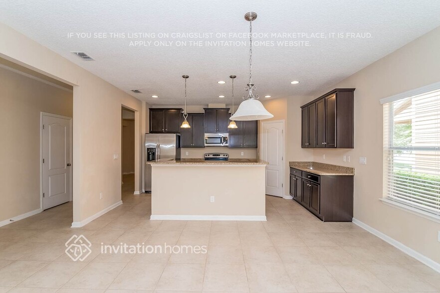 Building Photo - 517 Southwood Way