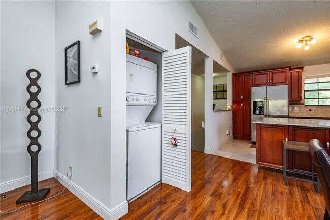 Building Photo - 1412 Congressional Way