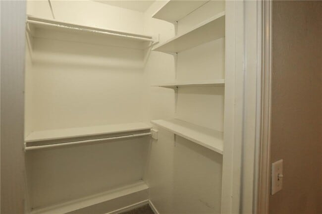 Building Photo - 50 Cheryl Cir