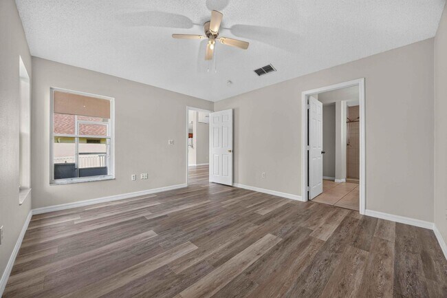Building Photo - 2364 Paulette Dr