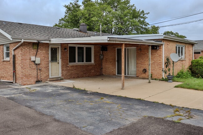 Building Photo - 7119 Stanford Dr