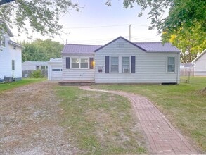 Building Photo - 2 bedroom 1 bath home