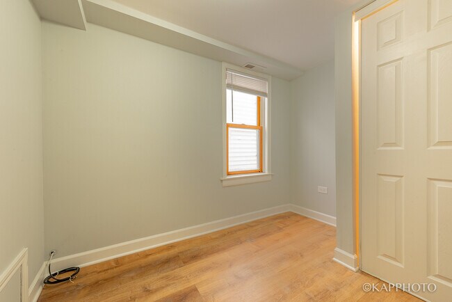 Building Photo - 3108 N St Louis Ave