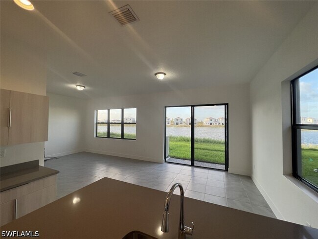 Building Photo - 5657 Agostino Way