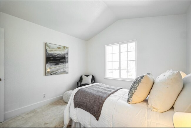 Building Photo - Stunning 3 Bed, 2.5 Bath in Antioch