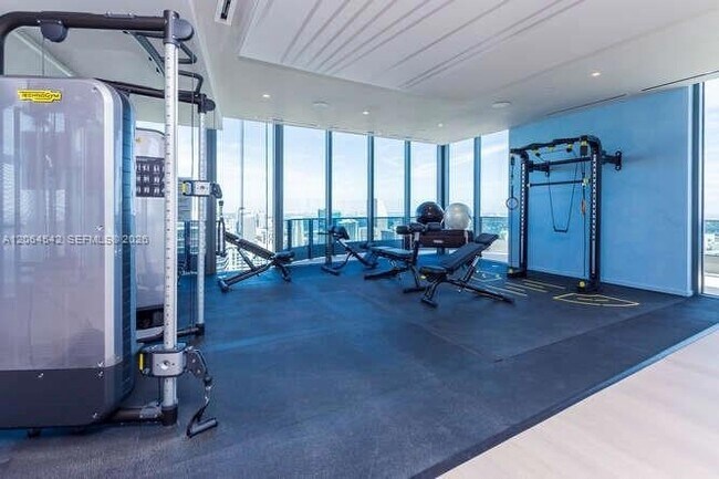 Building Photo - 1000 Brickell Plaza