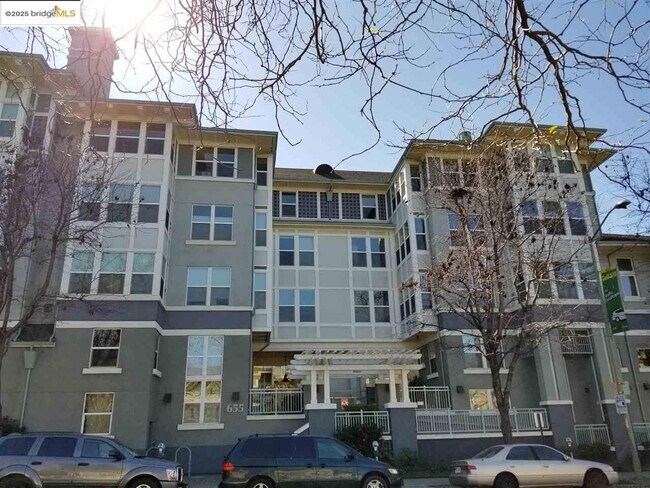 Primary Photo - 655 12th St