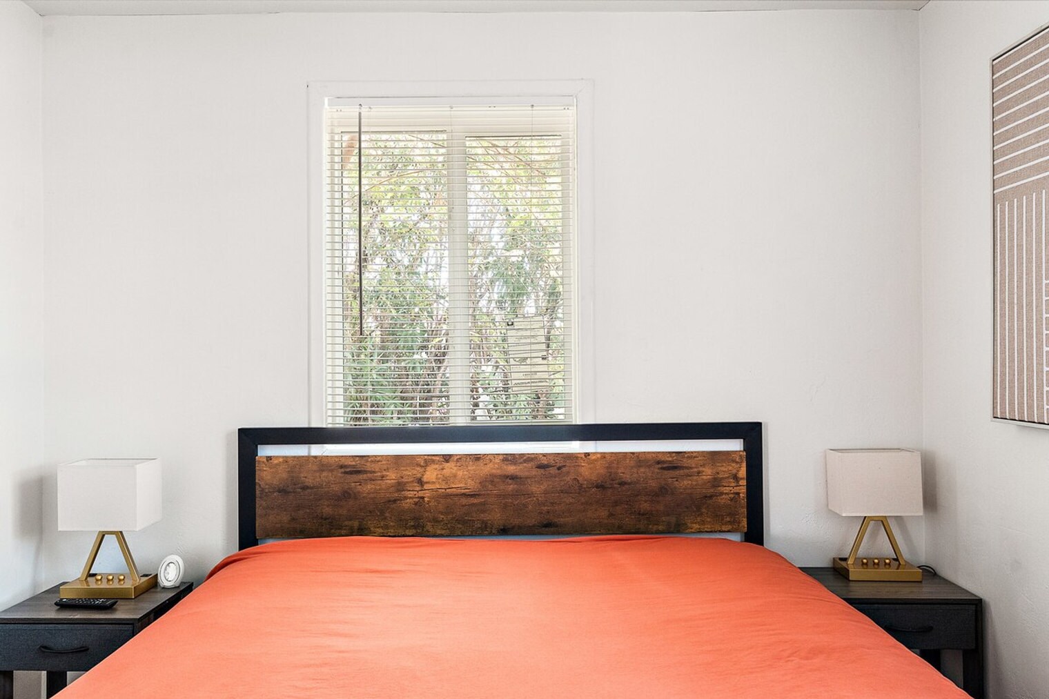 Building Photo - 639 W Pepper Pl