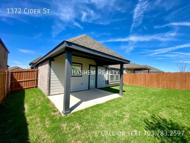 Building Photo - 1372 Cider St