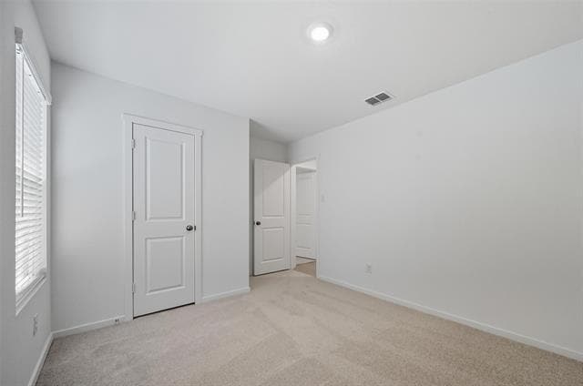 Building Photo - 421 Finch Cir