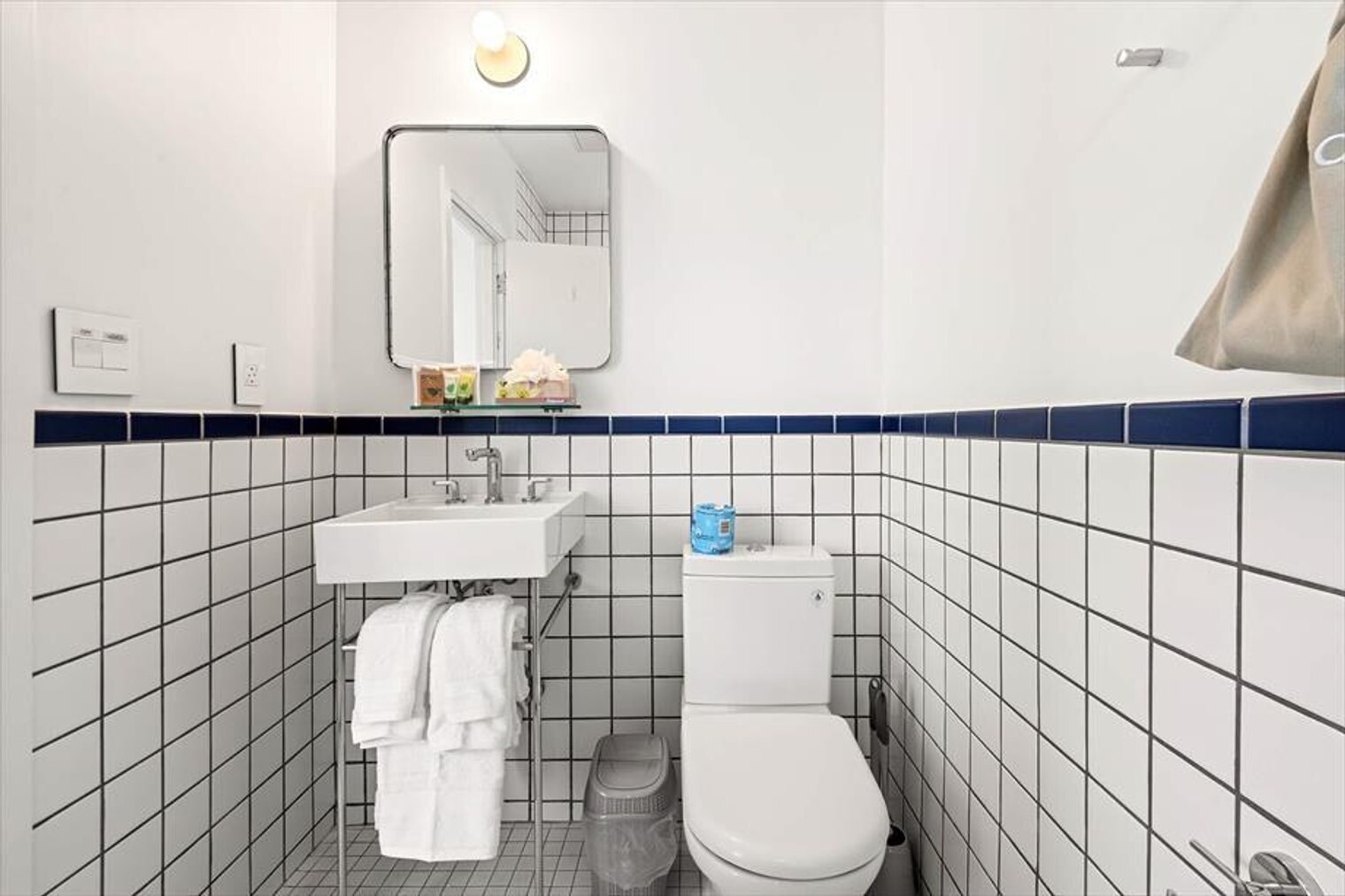 Building Photo - 1700 Alton Rd