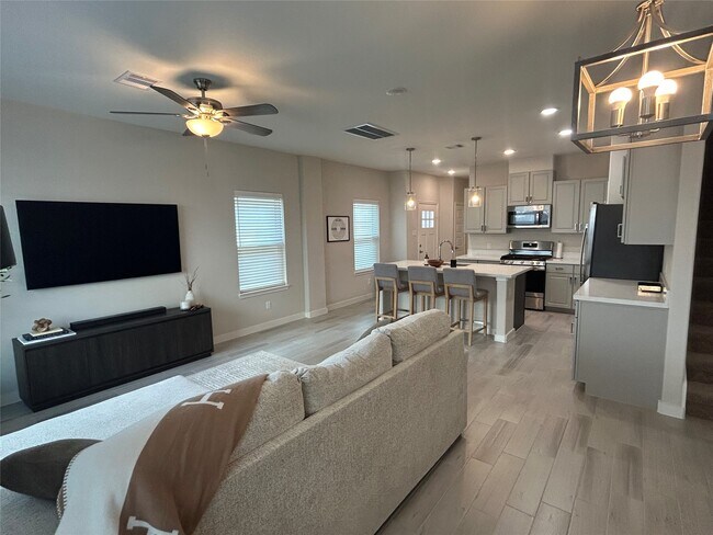 Building Photo - 1511 Revolution Way