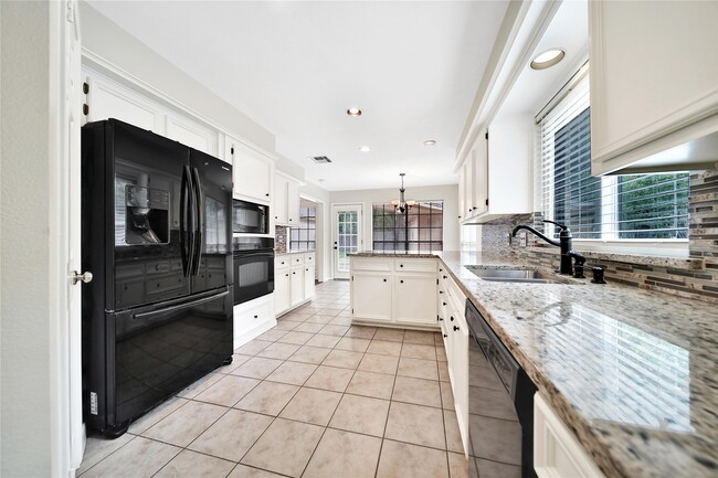 Building Photo - 3939 Fawn Creek Dr