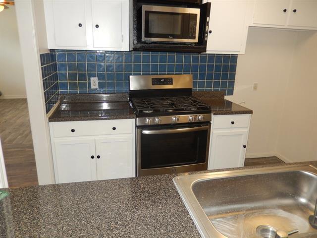 Building Photo - 2710 Mt View Dr