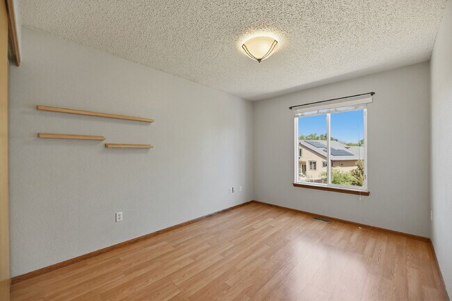 Building Photo - $2,995.95 | 4 Bed, 2 Bath Single Family Westminster Home – Central A/C and heating, In Unit Washe...