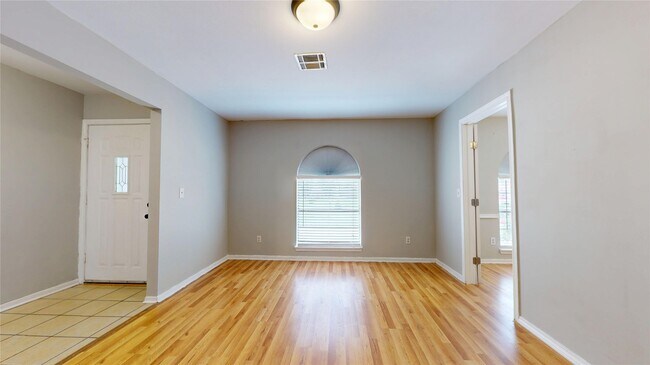 Building Photo - 5127 Girnigoe Dr