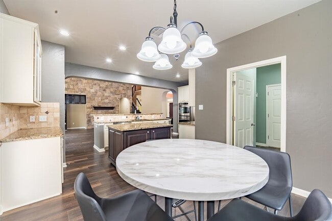 Building Photo - 730 Nelson Ranch Rd