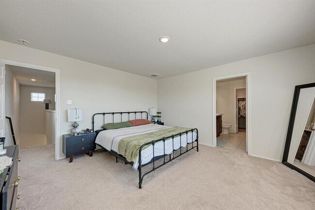 Building Photo - 229 Prairie Falcon Wy