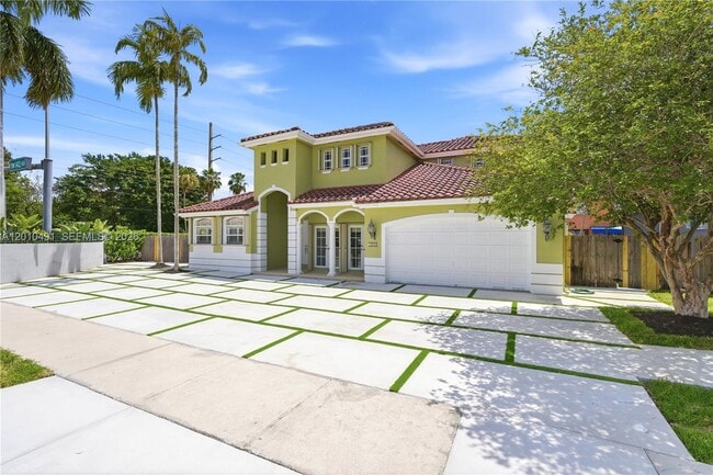 Building Photo - 15203 SW 142nd Ave