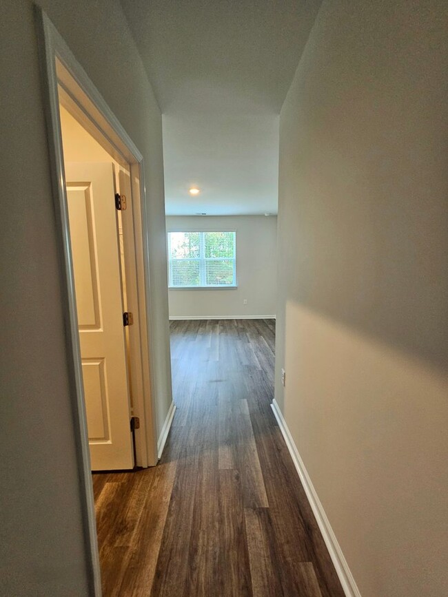 Building Photo - Brand New 3-Bedroom, 2-Bath Home in Ridgef...