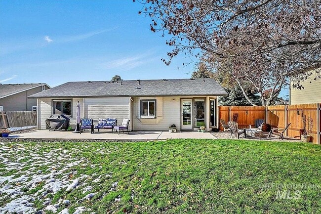 Building Photo - 5668 S Kalmia Pl