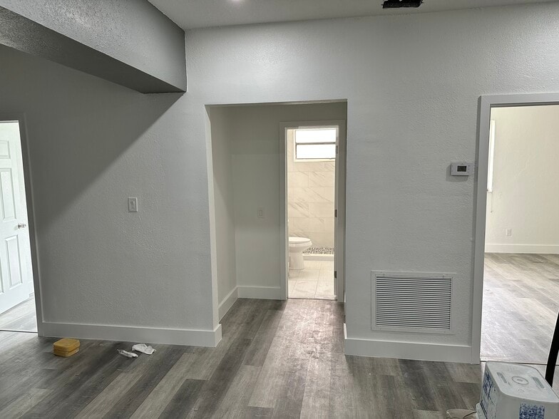 Building Photo - 3339 NW 33rd St