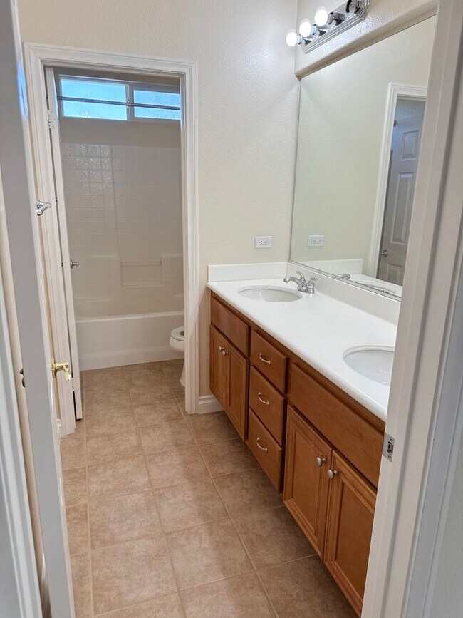 Building Photo - Executive 4 Bedroom Home for Rent