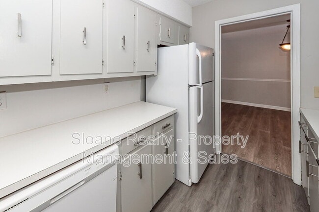 Building Photo - 40 Meander Row