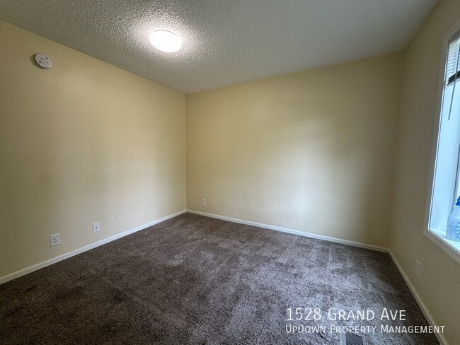 Building Photo - 1528 Grand Ave