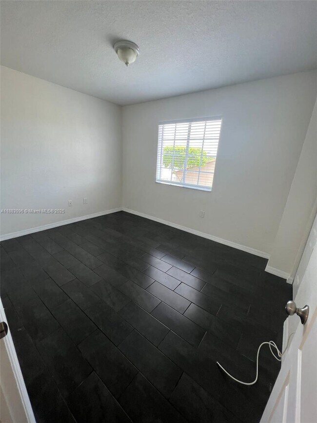 Building Photo - 17018 SW 138th Ct