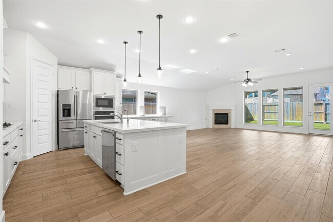 Building Photo - 2202 Mallow Ln