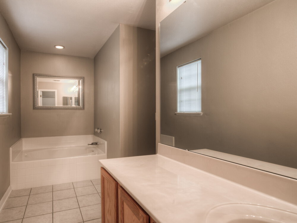 Building Photo - 4231 Stonefield Dr