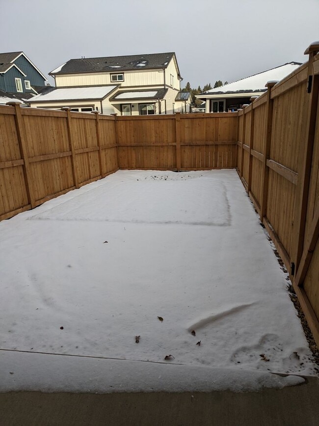 Building Photo - 20482 Murphy Rd