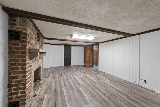 Building Photo - 2505 Coventry Rd