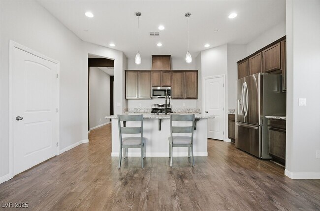 Building Photo - 692 Nathanial Ct