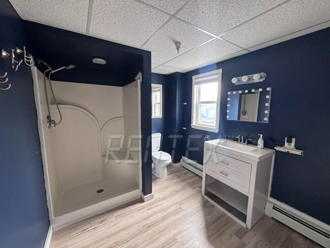 Building Photo - Apartment in Downtown Lisbon Falls