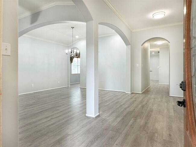 Building Photo - 2910 Lemmingham Dr