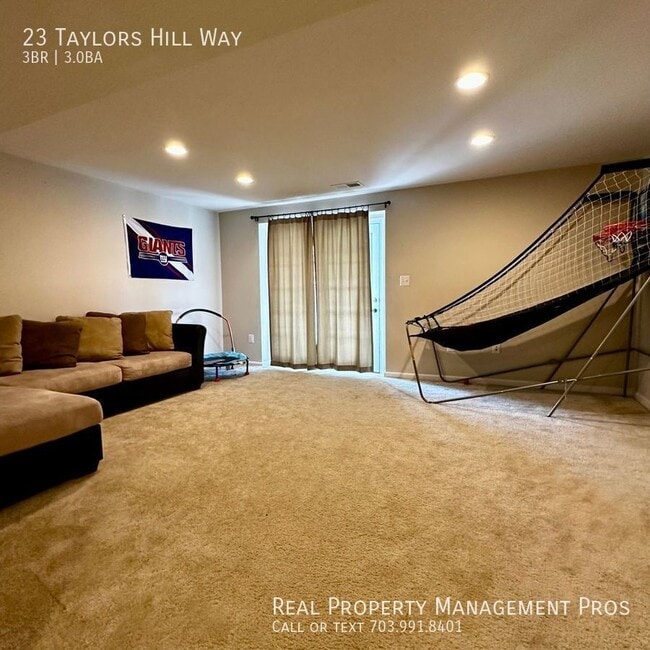 Building Photo - 23 Taylors Hl Wy