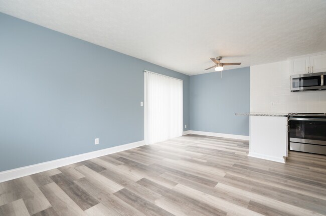 Building Photo - 7560 Taylor Rd