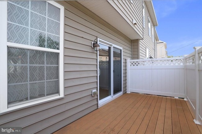 Building Photo - 8871 Purple Iris Ln