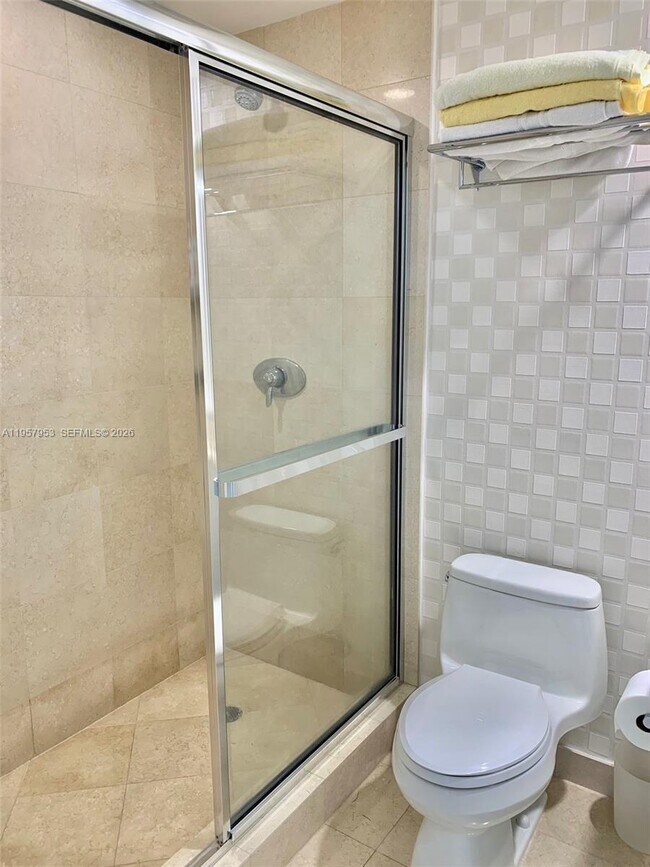 Building Photo - 3101 S Ocean Dr