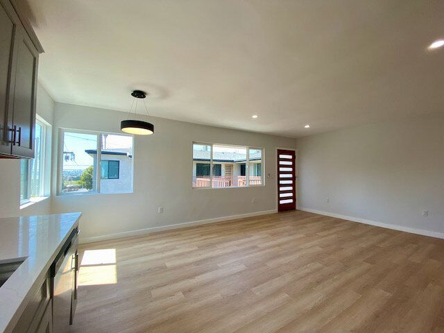 Building Photo - 3207 W 3rd St